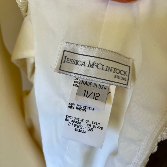 ☾ Vintage Jessica McClintock ivory lace tea length off shoulder wedding dress - Picture 7 of 8